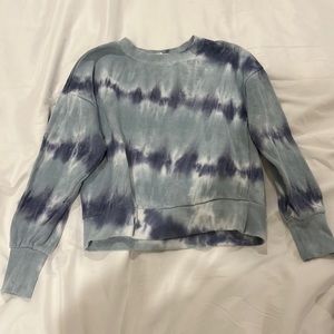 Small cropped tie dye sweatshirt in good condition